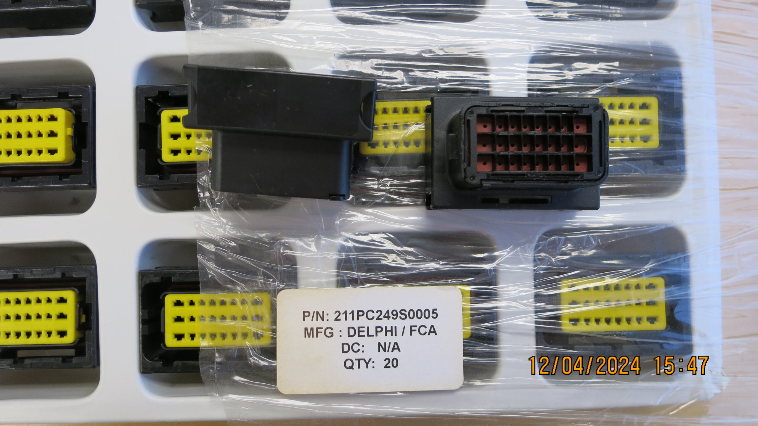 211PC249S0005 - Image 3